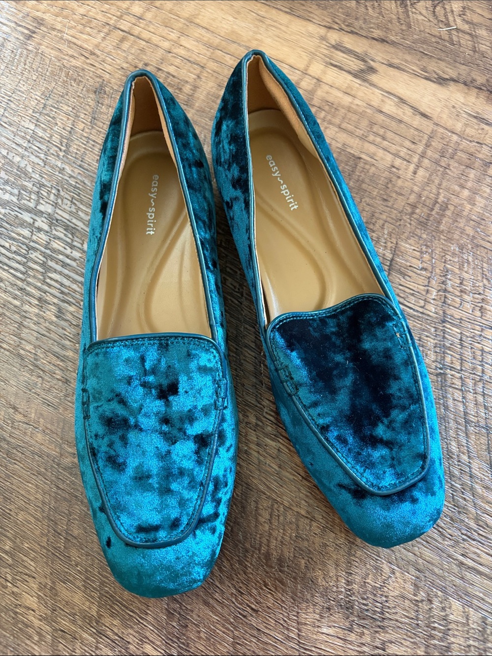Easy Spirit Teal Velvet Loafers